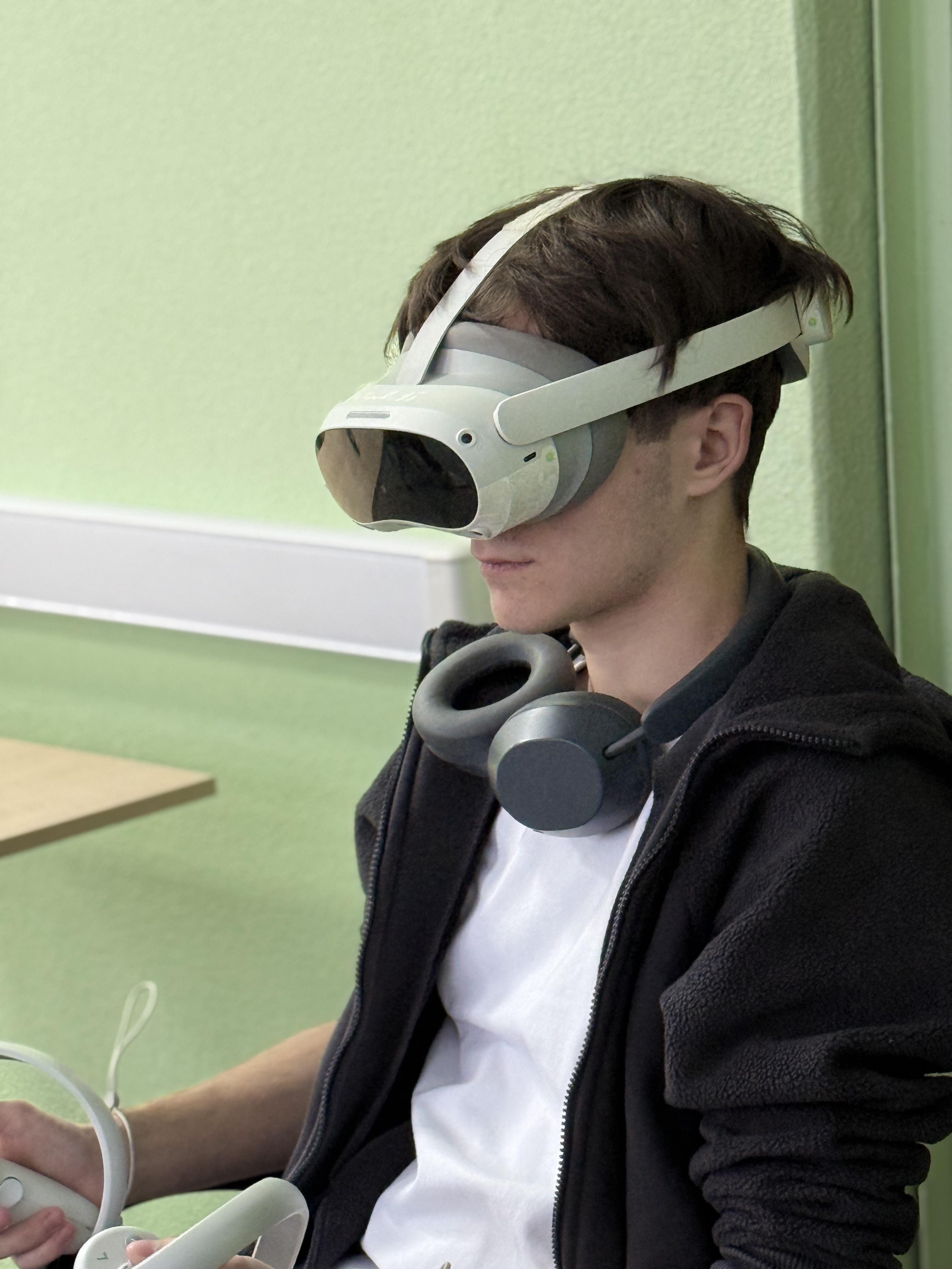 AMONG US В ВИРТУАЛЬНОЙ РЕАЛЬНОСТИ